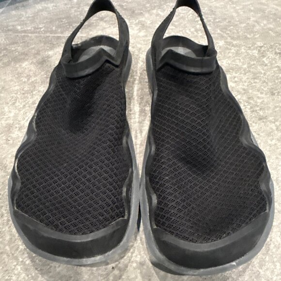 CROCS Swiftwater Mesh Wave Sandals Mens Size 7 Black Water Shoes Iconic Comfort main image 4